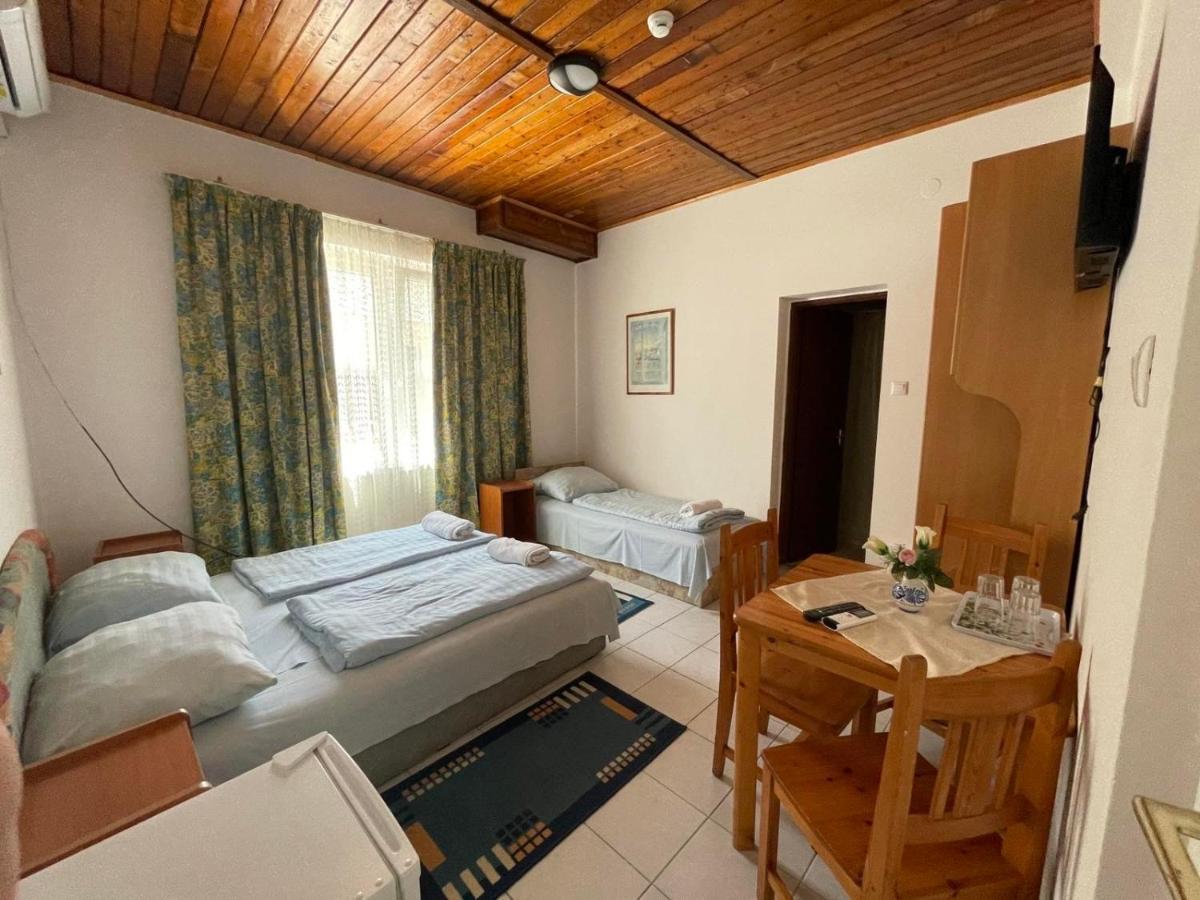 Lelle Centrum Vendeghaz Balatonlelle Luaran gambar